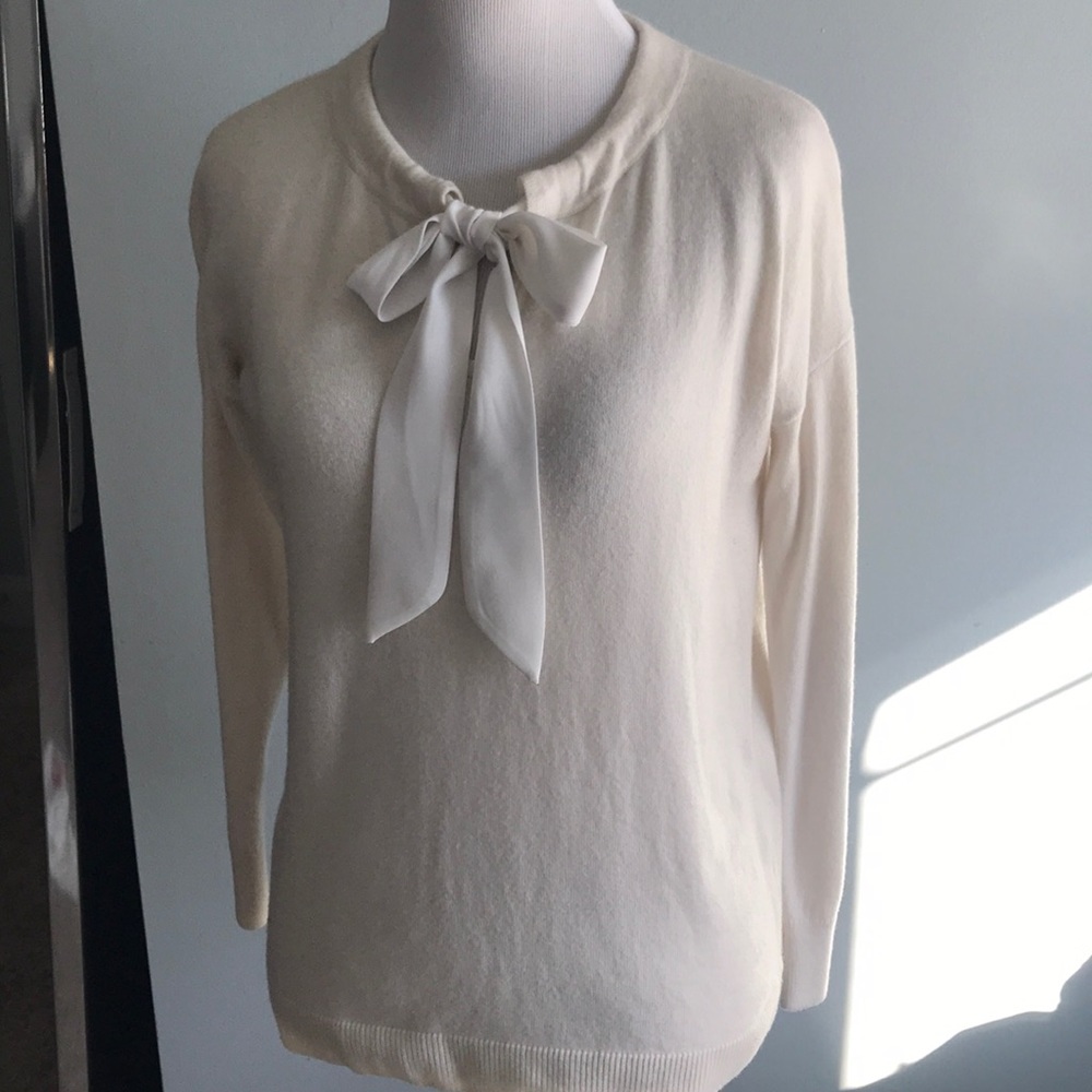 FREE item💕Cream/Ivory Bow tie Sweater